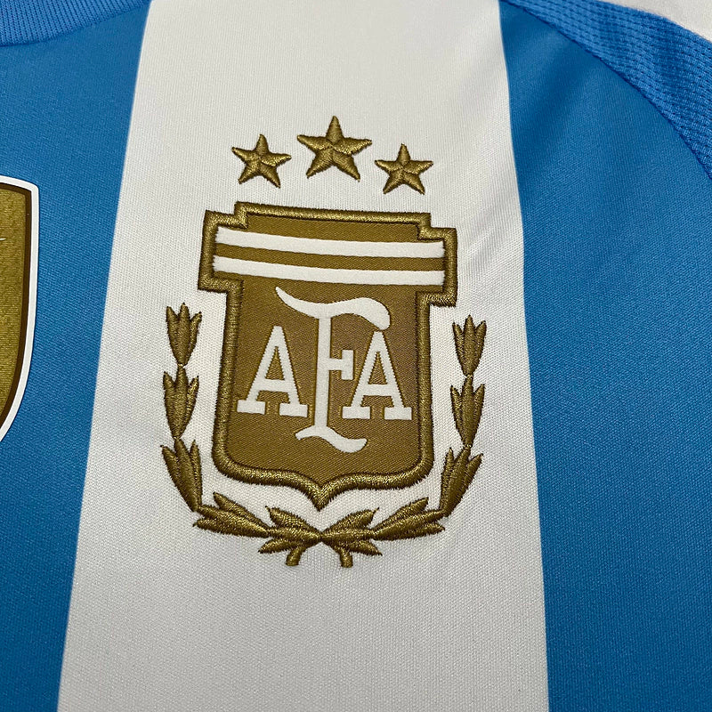 Camisa Adidas Argentina Copa América Torcedor 2024/25 Masculino Branco e Azul Celeste