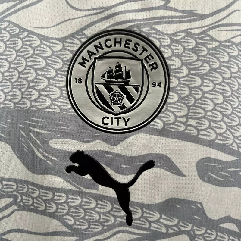 Camisa Manchester City “Ano do Dragão de Madeira” IV 2024/25 Torcedor Puma Masculino Branco