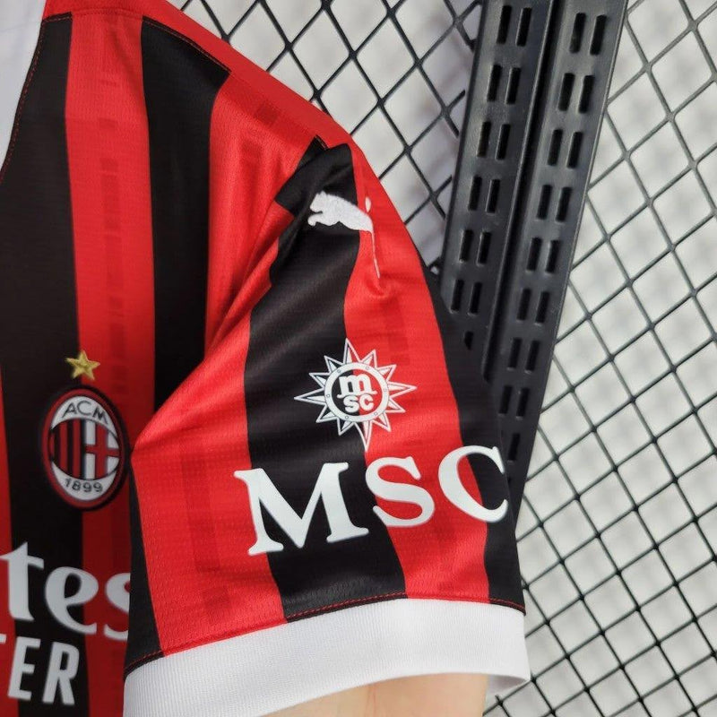 Camisa Milan I Home 2024/25 Puma Torcedor Masculino Vermelho e Preto